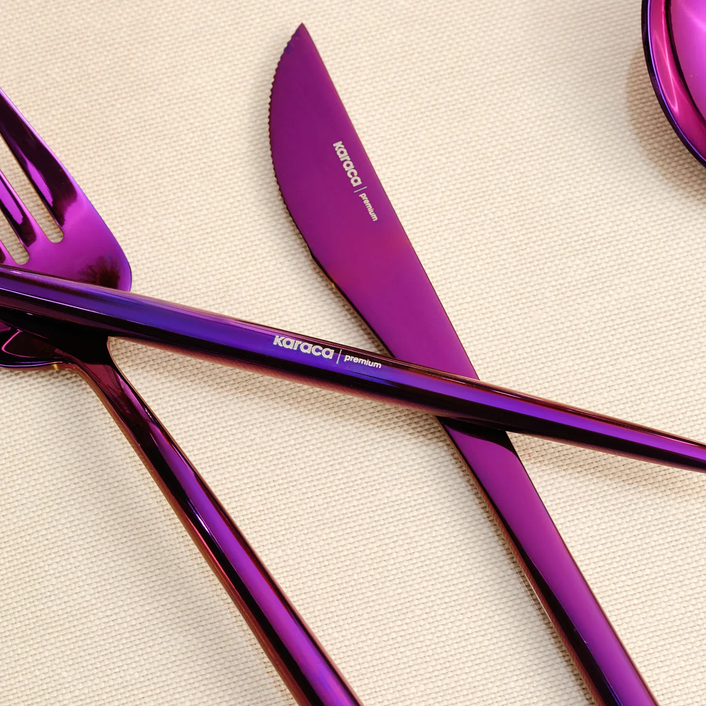 Karaca Jupiter 30-Piece Stainless Steel Cutlery Set for 6 People, Shiny Purple - Image 3