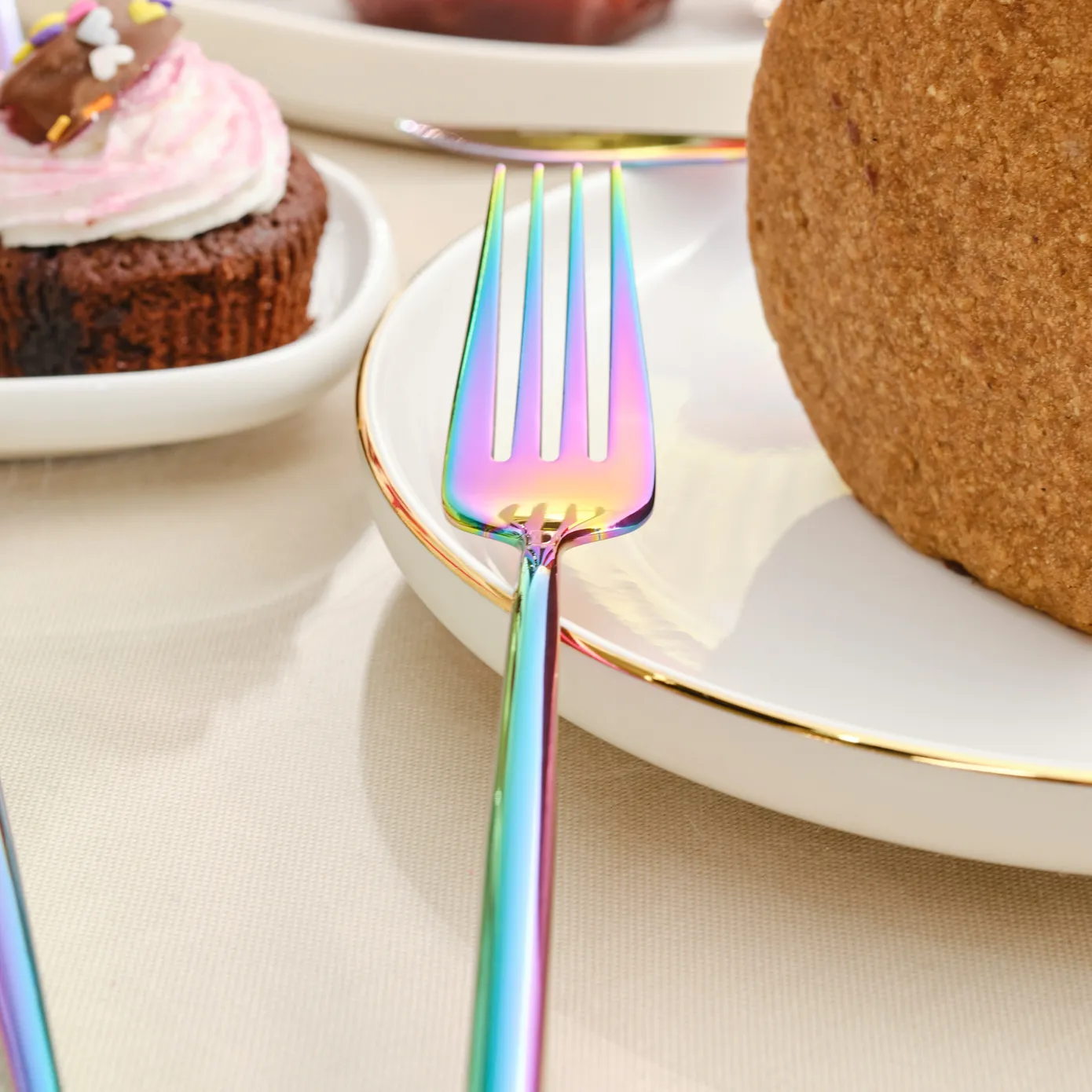 Karaca Jupiter 30-Piece Stainless Steel Cutlery Set for 6 People, Shiny Rainbow - Image 4