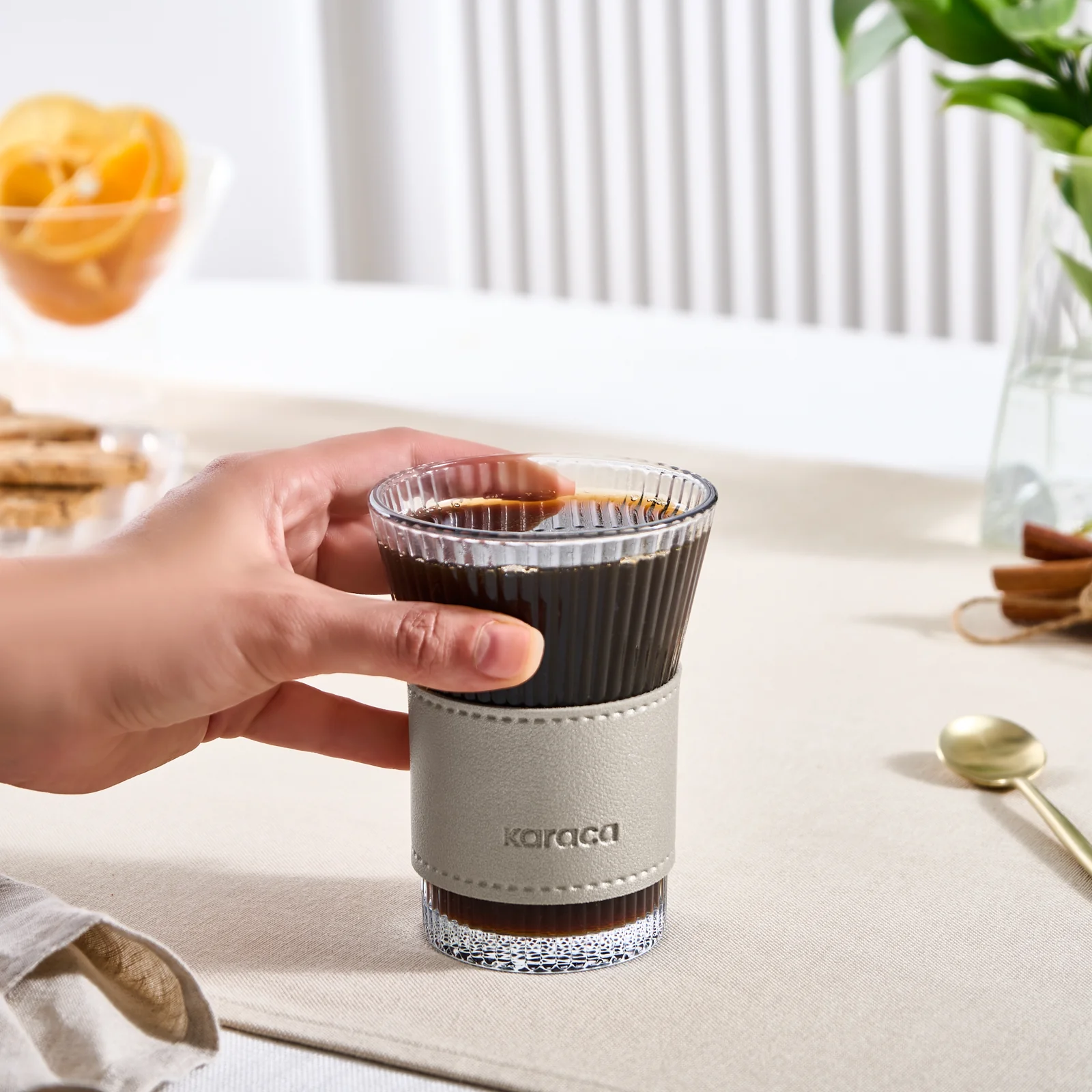 Karaca Leather Cool Touch Latte Coffee Glass, 210 Ml, Platin - Image 4
