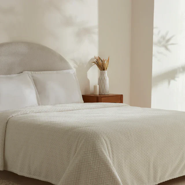 Karaca Leaves Wellsoft Blanket, Double, 200x220cm, White - Image 2