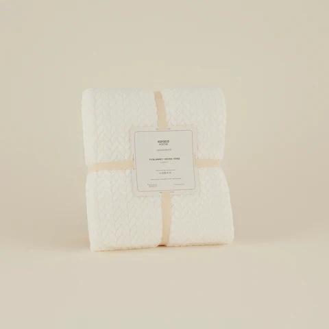 Karaca Leaves Wellsoft TV Blanket, 130x150cm, Single, White - Image 2
