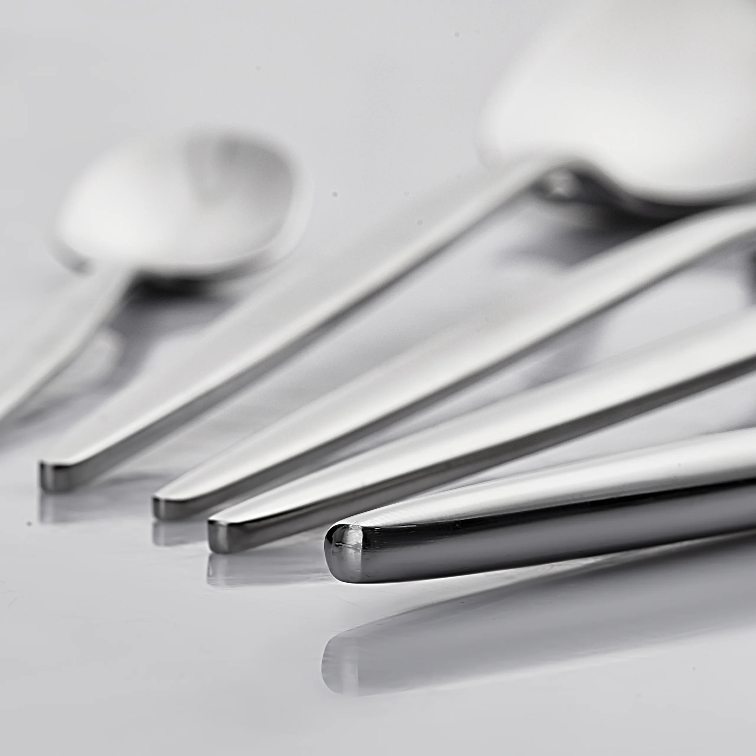 Karaca Lizbon 30-Piece Stainless Steel Cutlery Set for 6 People, Silver - Image 8