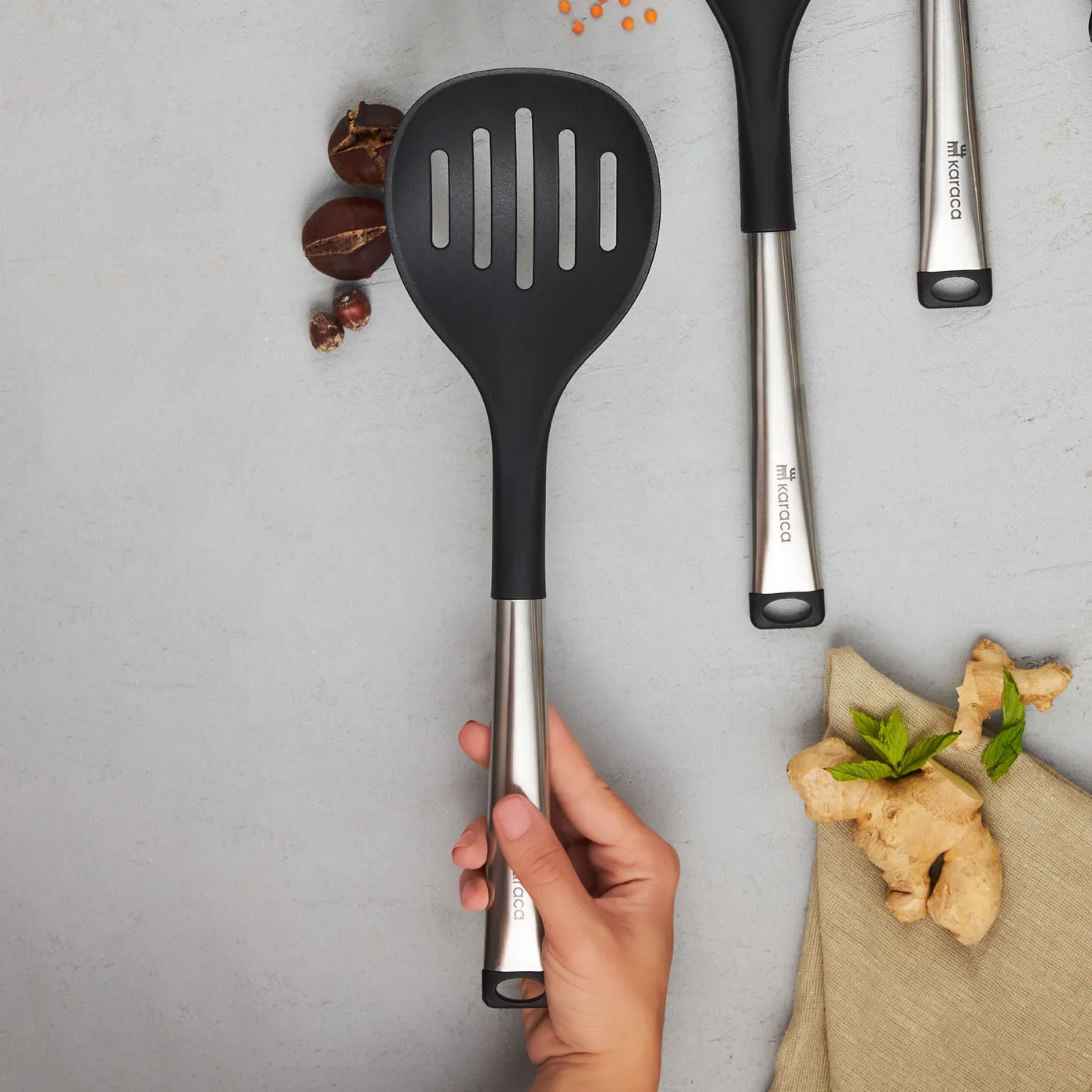 Karaca Luna 4 Piece Kitchen Utensil Set, Black - Image 3
