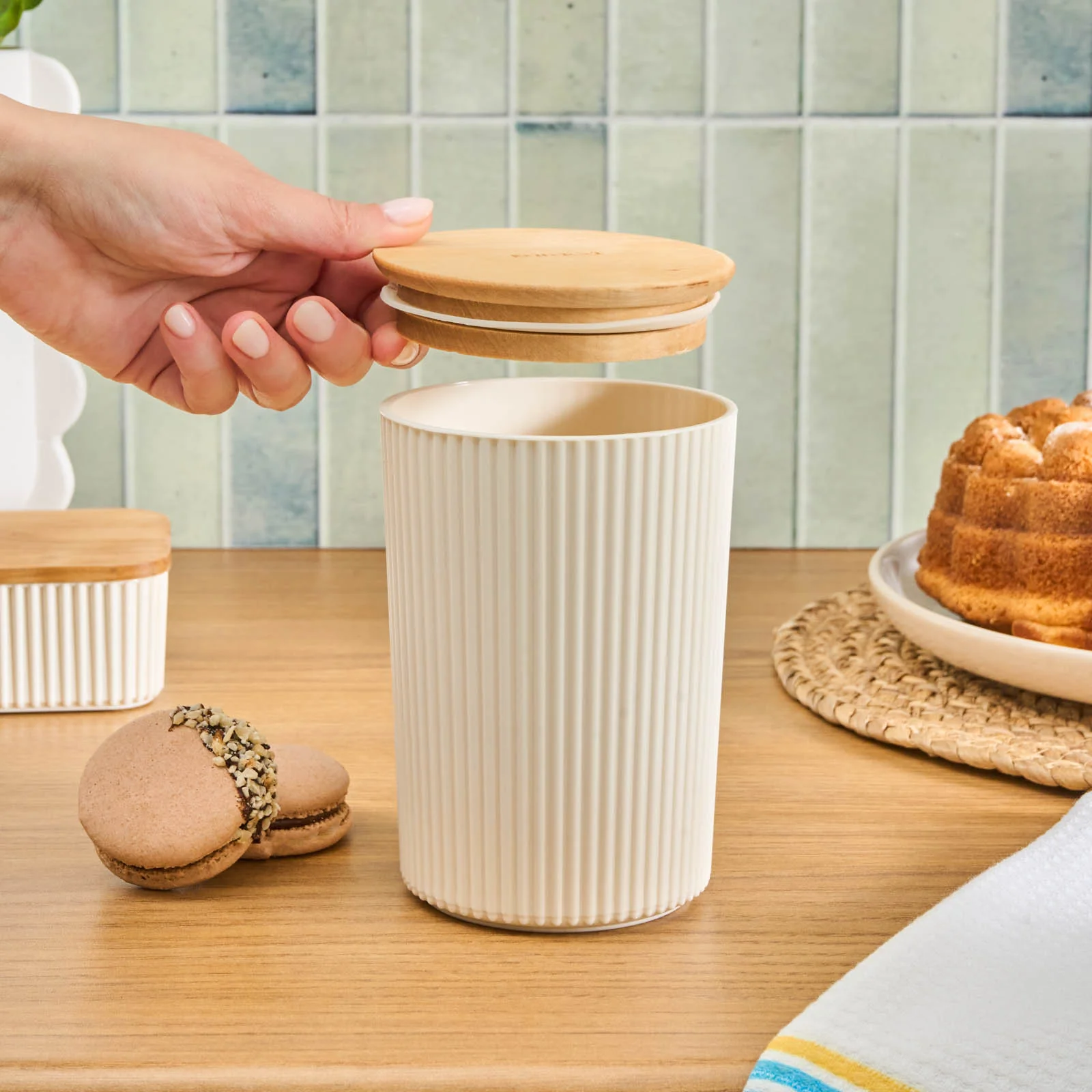 Karaca Massimo Storage Jar, 0,9L, Cream - Image 2