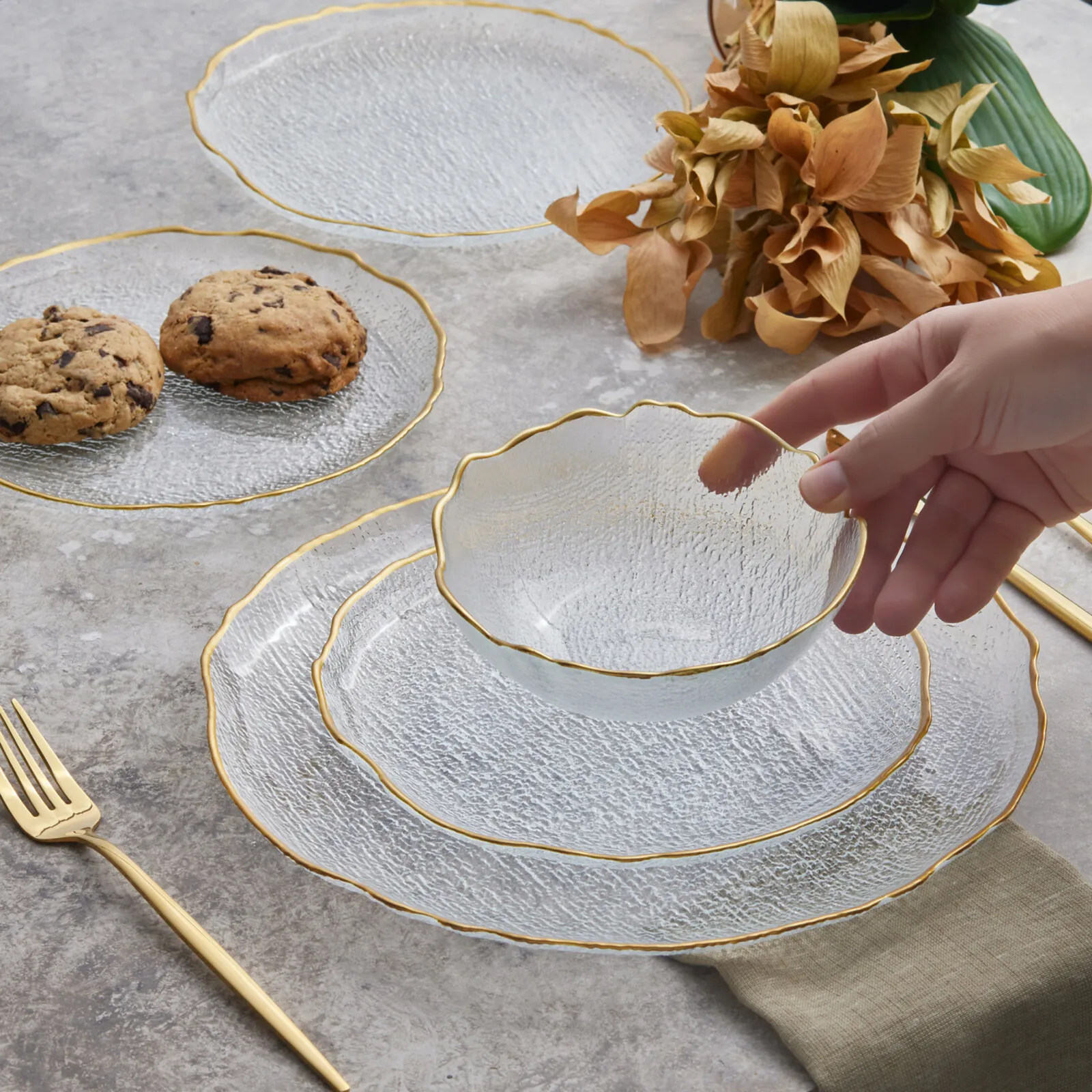 Karaca Milanda 12-Piece Glass Dinner Set for 4 People, Gold - Image 7
