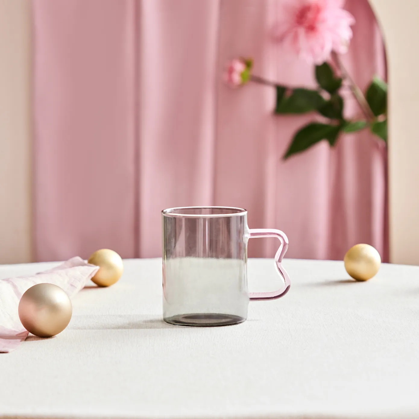 Karaca Miracle Glass Mug, 450ml, Anthracite Pink Zigzag - Image 6