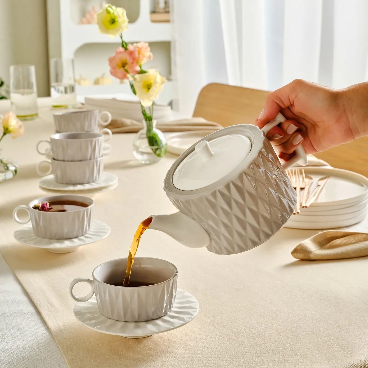 Karaca Miu 13-Piece Ceramic Tea Cup and Saucer Set for 6 People, Grey-White - Image 4