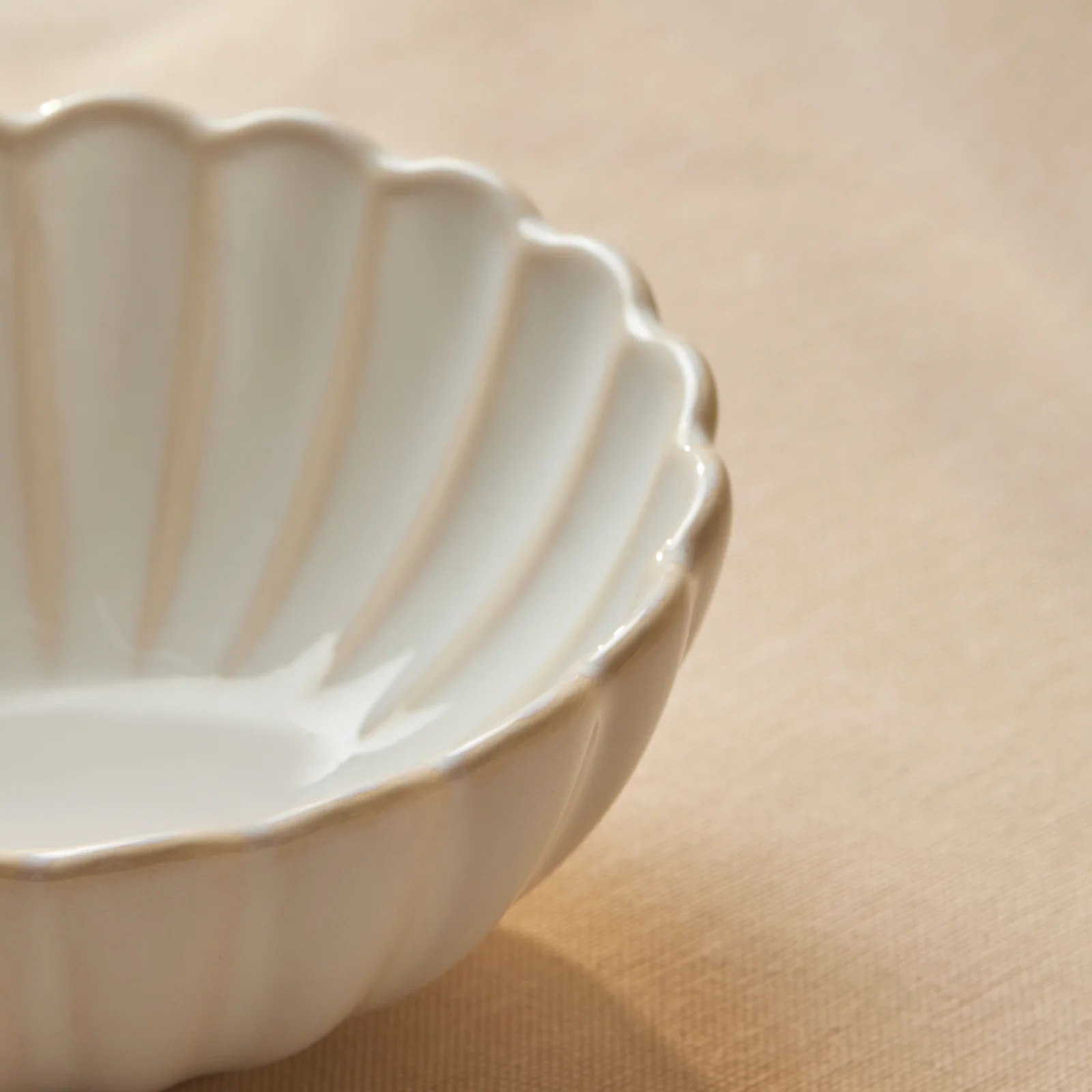 Karaca New Daisy Stoneware Snack Bowl, 13cm, White - Image 5
