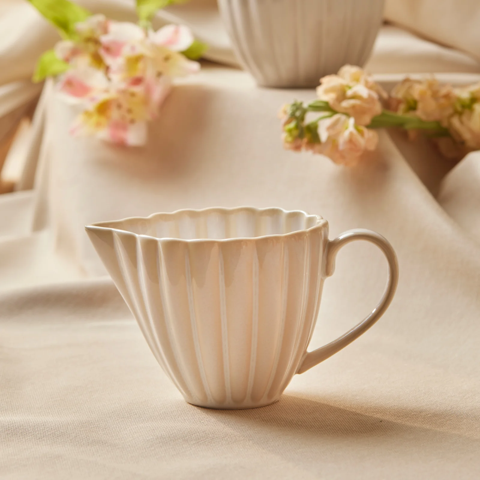 Karaca New Daisy Stoneware Milk Jug, 150ml, White - Image 4