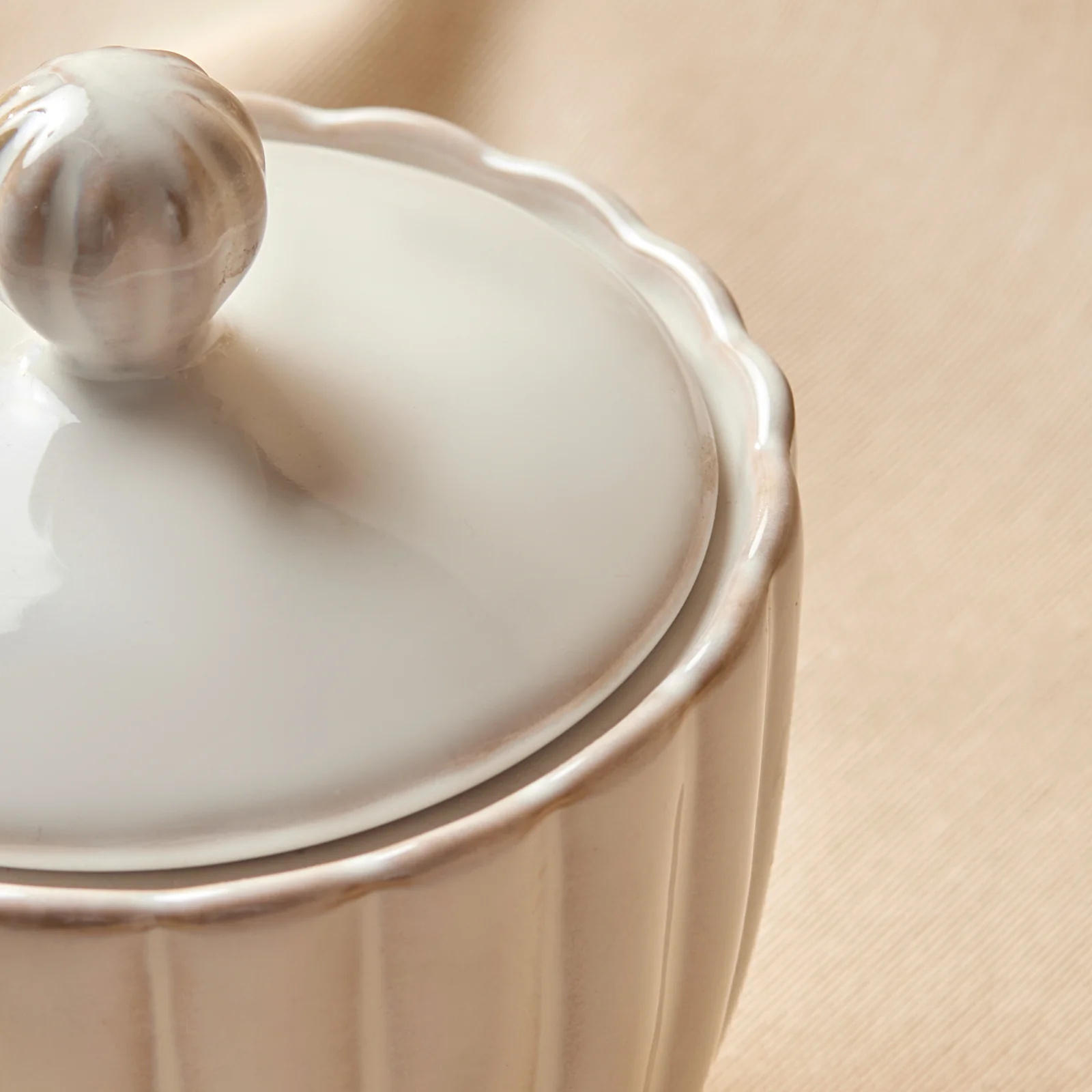 Karaca New Daisy Stoneware Sugar Bowl, 230ml, White - Image 5