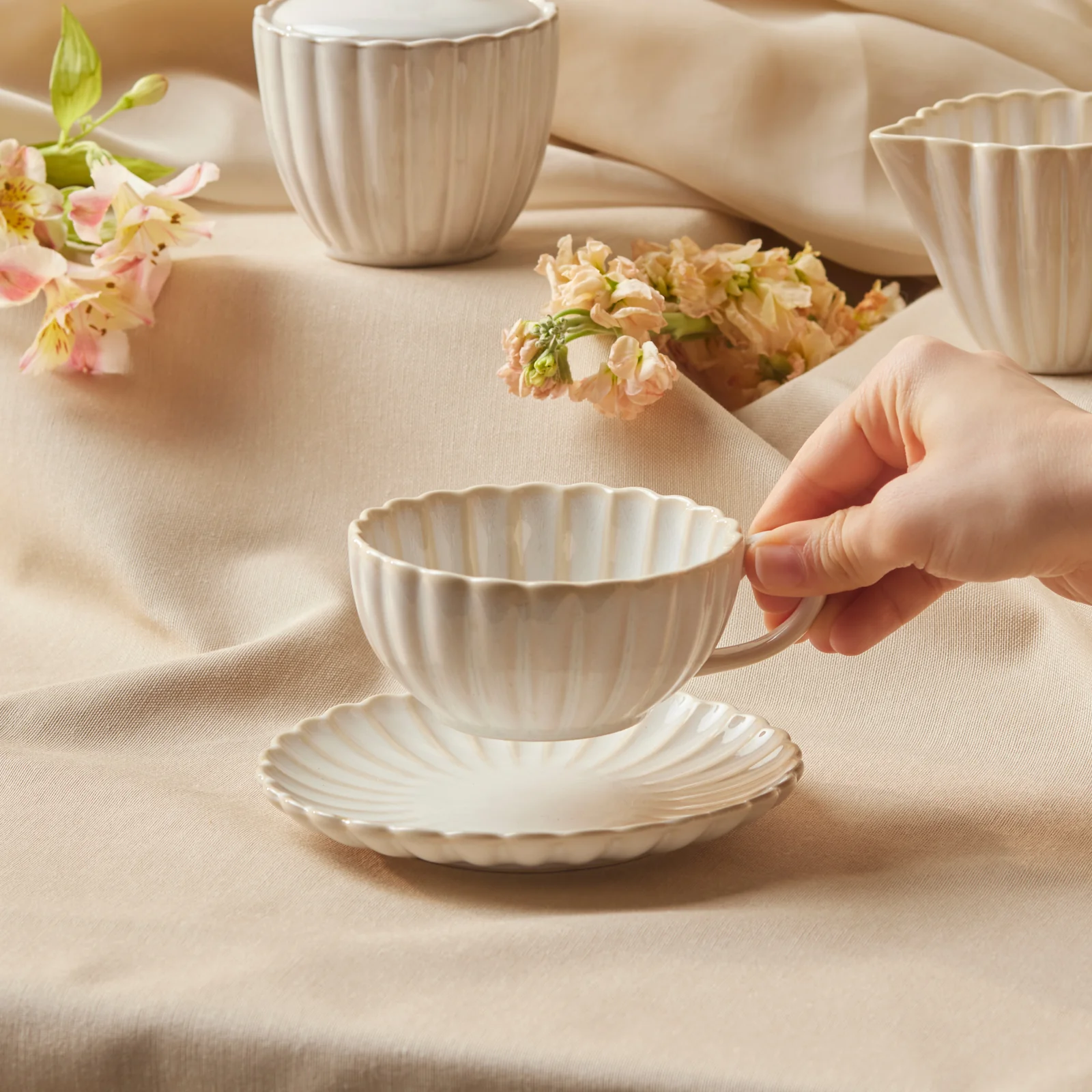 Karaca New Daisy Stoneware Glass Tea Cup and Saucer, 250ml, White - Image 2
