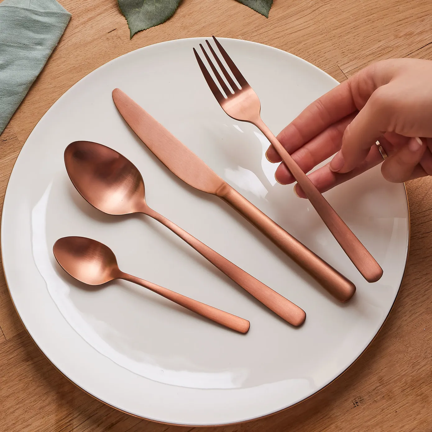 Karaca Nimbus 16 Piece Stainless Steel Cutlery Set for 4 People, Rose Gold - Image 3