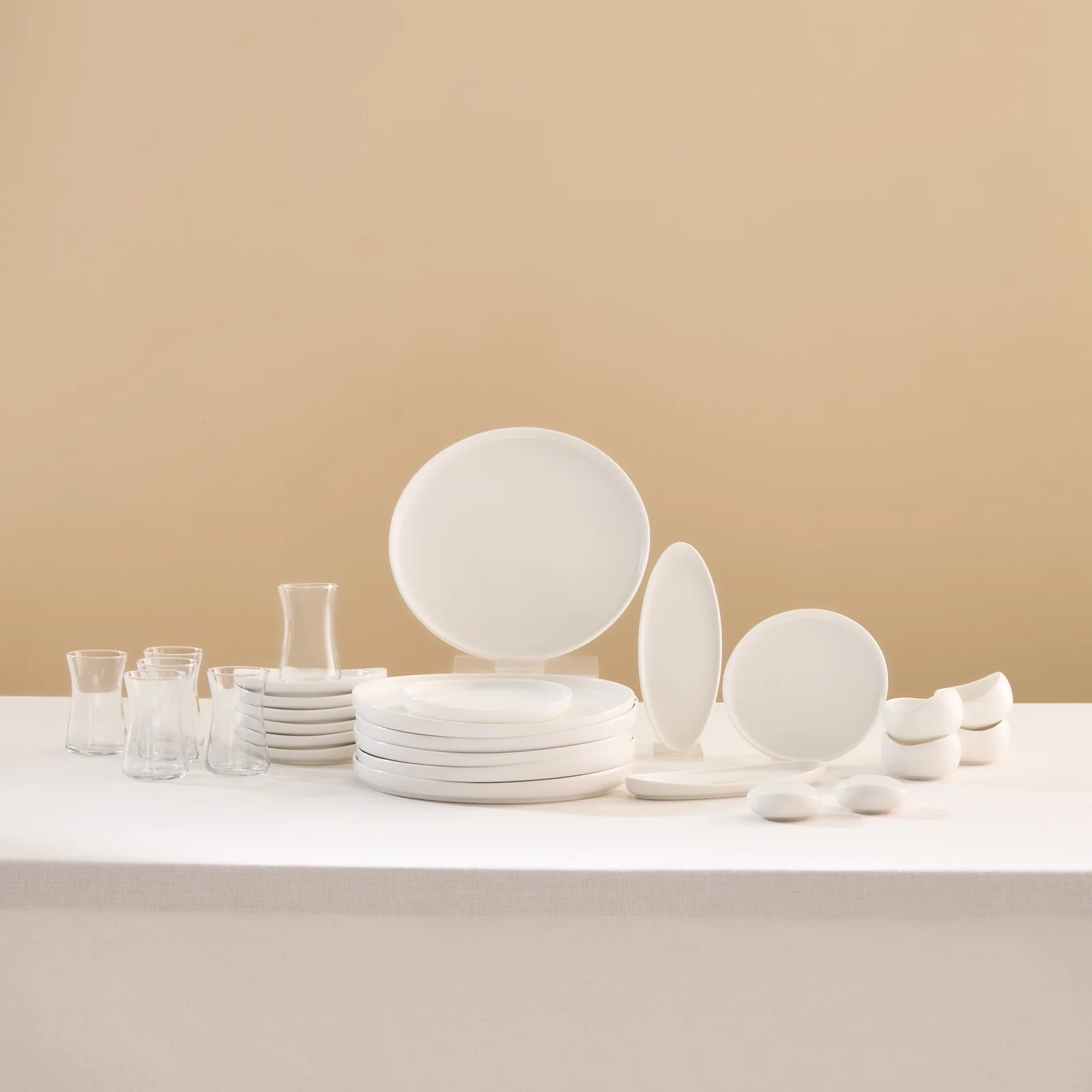 Karaca Bone China Olla 28-Piece Serveware Set for 6 People, White
