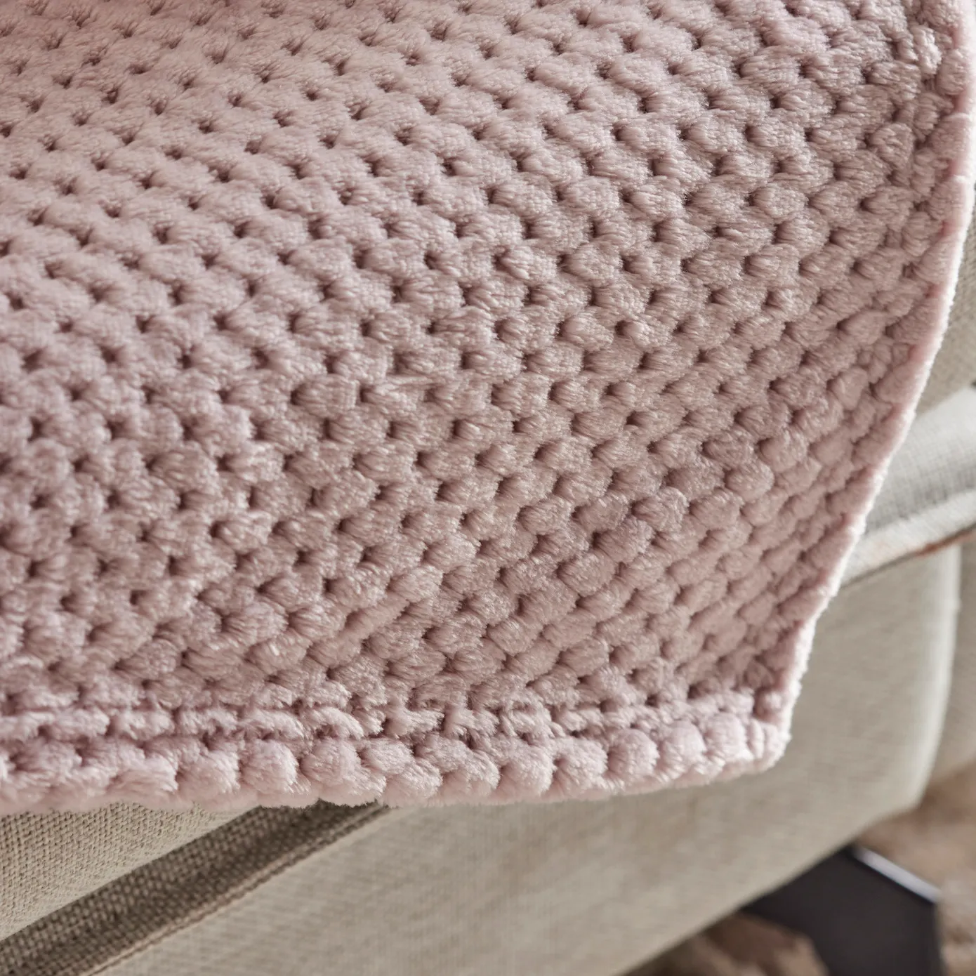 Karaca Pearl Baby Fleece Wellsoft TV Blanket, 130cmx150cm, Violet - Image 2