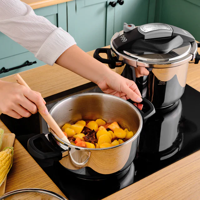 Karaca Perfect 2-Piece Stainless Steel Induction Pressure Cooker Set, 4L+6L, Black Silver - Image 4