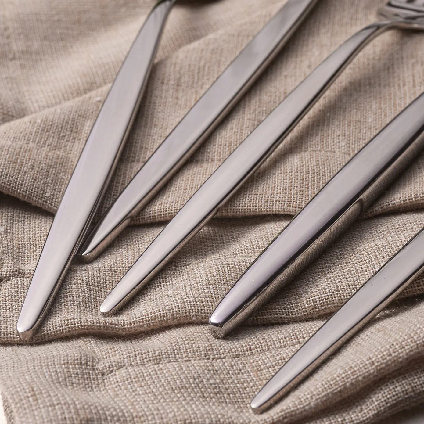 Karaca Porto 24-Piece Stainless Steel Cutlery Set for 6 People, Silver - Image 4