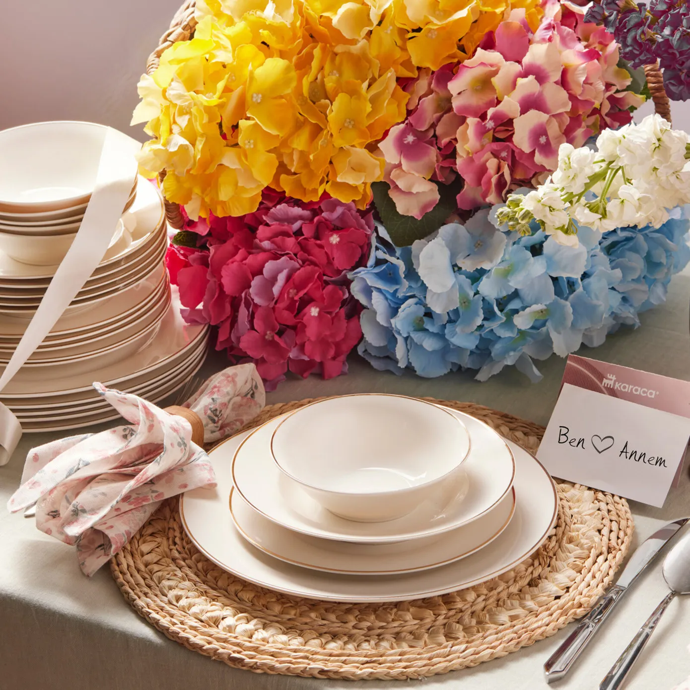 Karaca Rebeca 24-Piece Bone China Dinner Set for 6 People, White Gold - Image 3