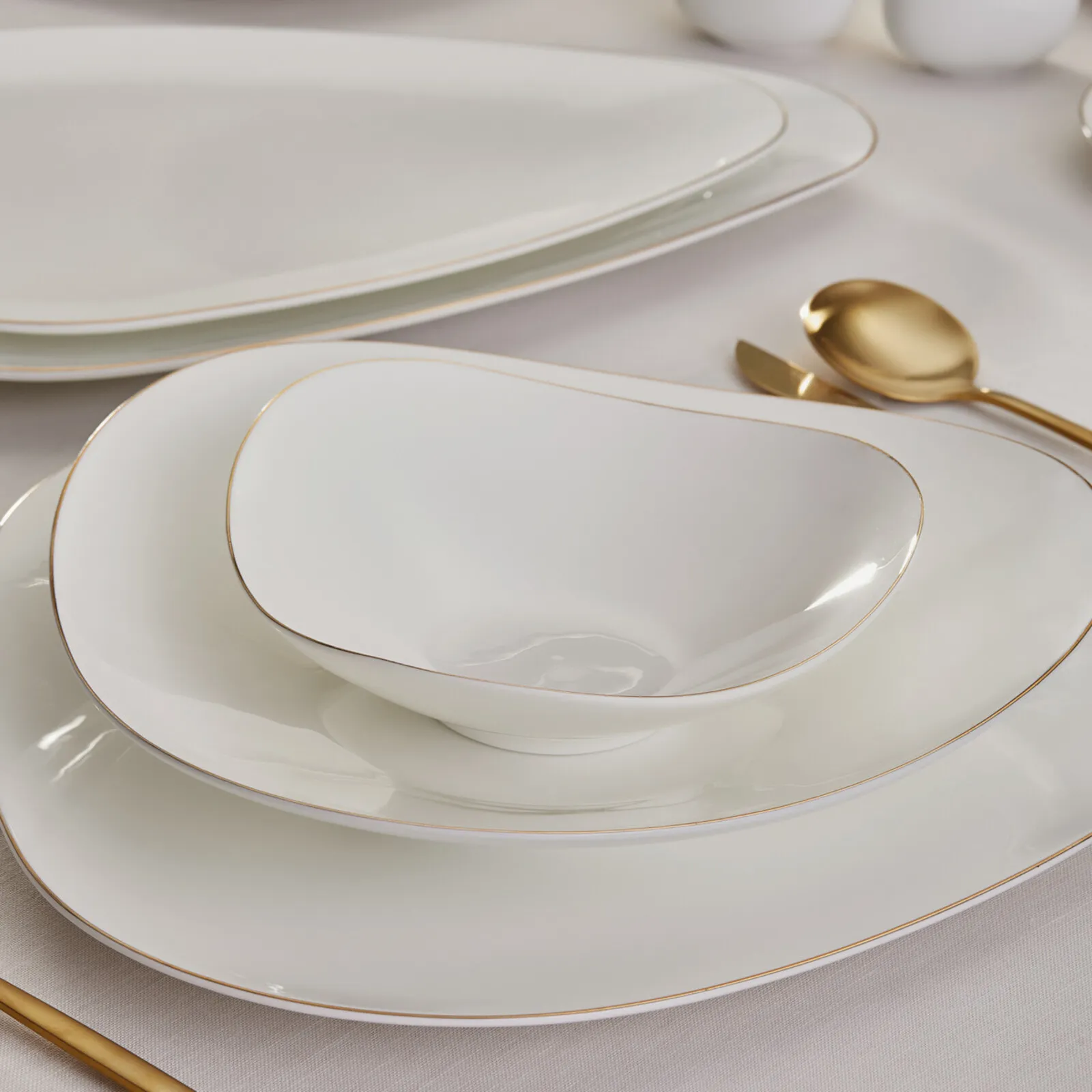Karaca Red Carpet Collection Fine Pearl Extra Tristan 62-Piece Dinner Set for 12 People, White Gold - Image 5