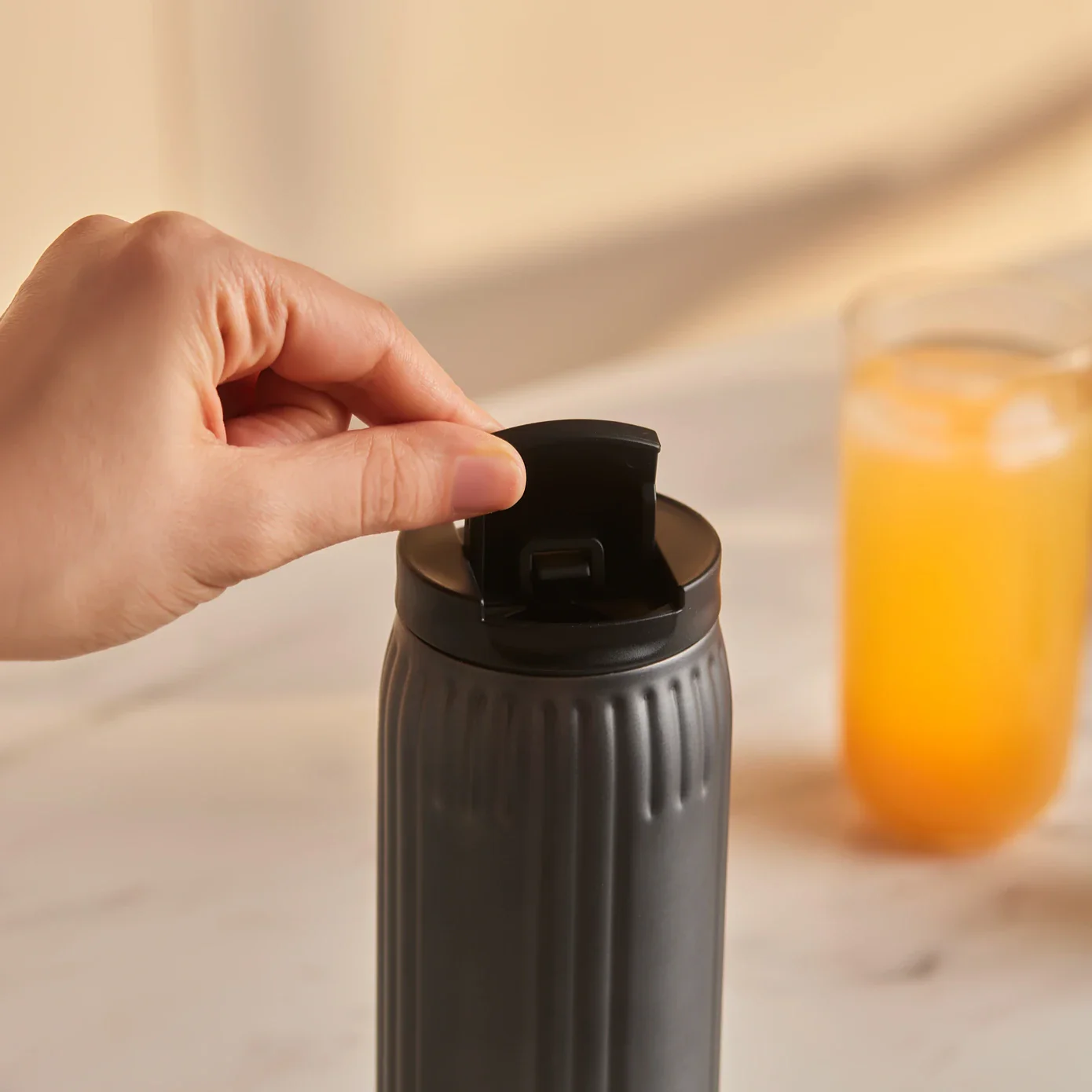 Karaca Rimo Stainless Steel Leak-Proof Flask, 600ml, Anthratice - Image 2
