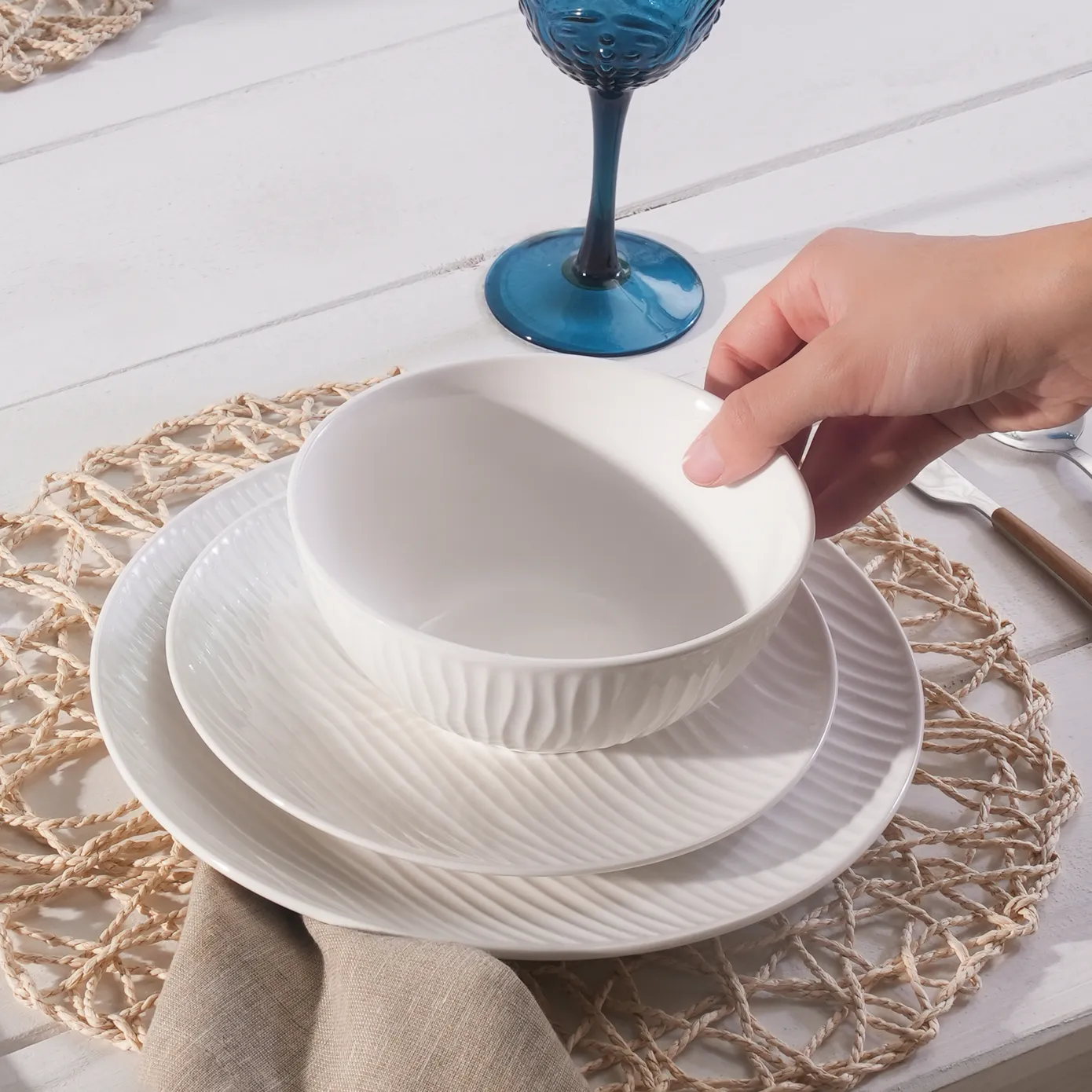 Karaca Ripple 12-Piece Porcelain Dinner Set for 4 People, White - Image 3