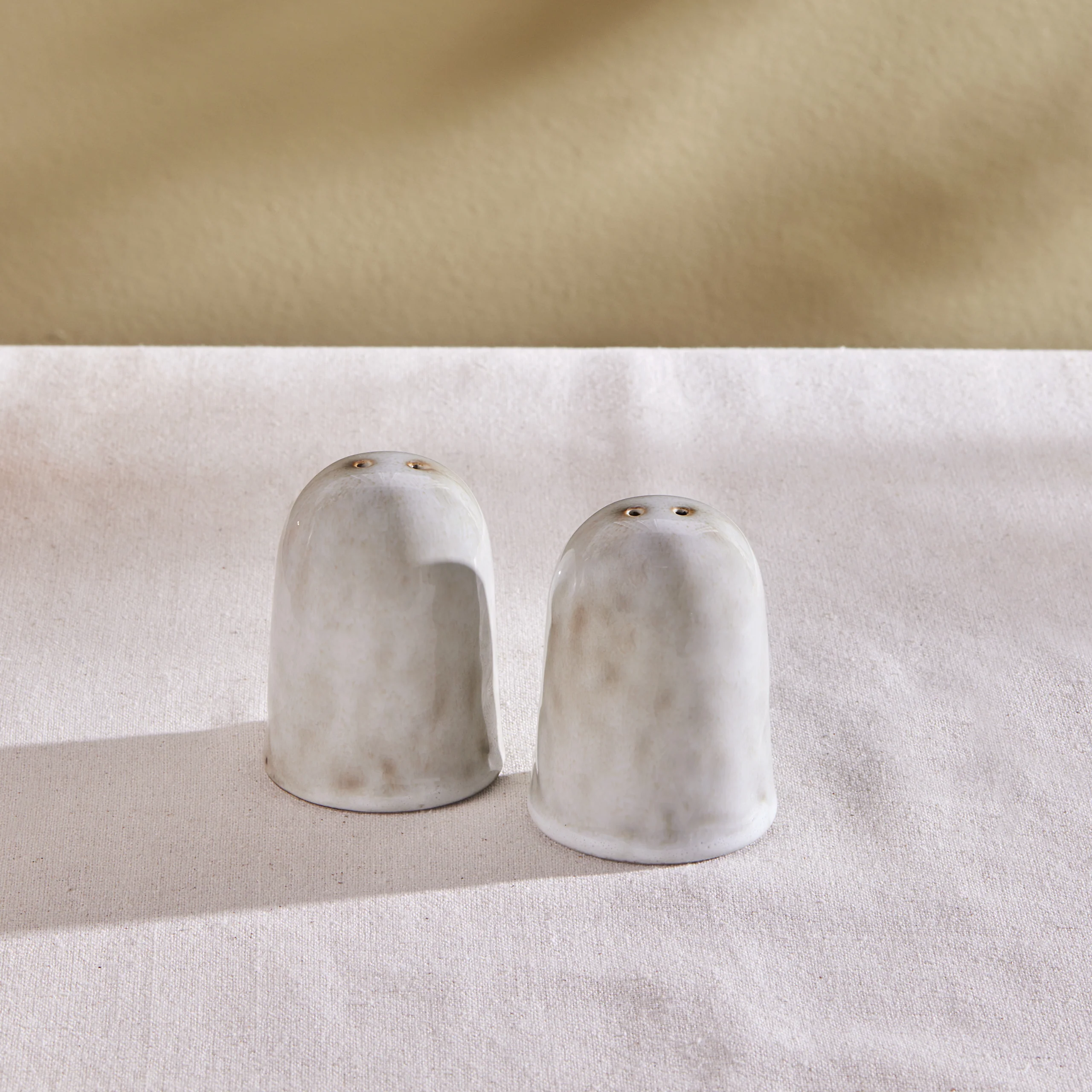 Karaca Rixton Ceramic Salt and Pepper Shaker, Beige