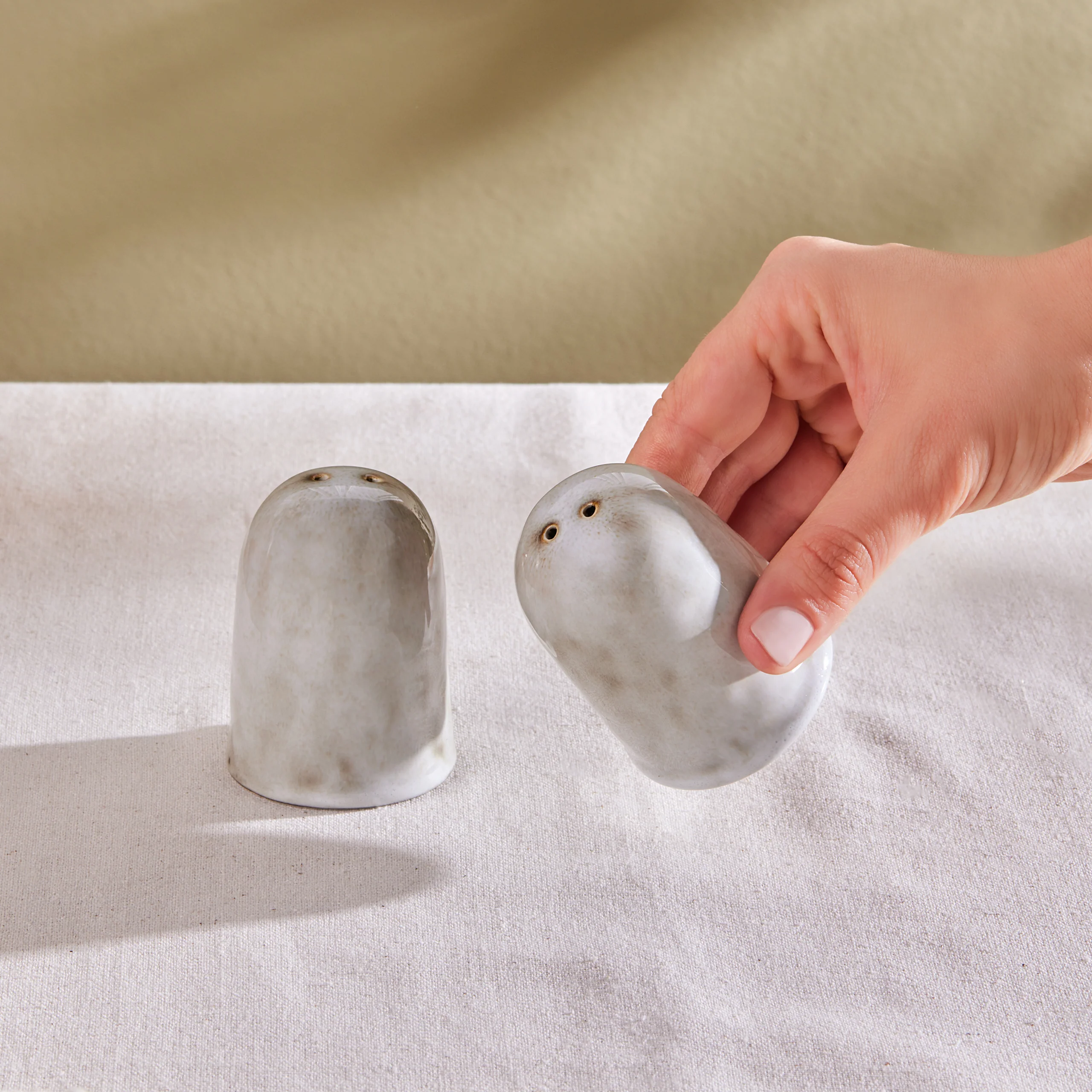 Karaca Rixton Ceramic Salt and Pepper Shaker, Beige - Image 2