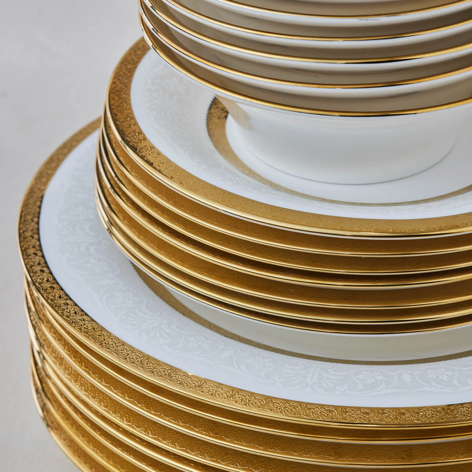 Karaca Royal Bone China Victoria 55-Piece Dinner Set for 12 People, Gold - Image 5