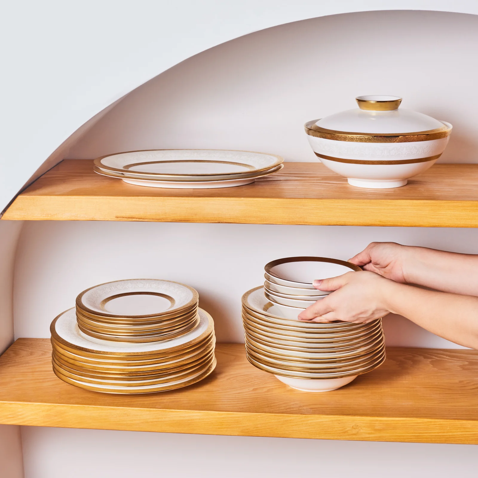 Karaca Royal Bone China Victoria 55-Piece Dinner Set for 12 People, Gold - Image 8