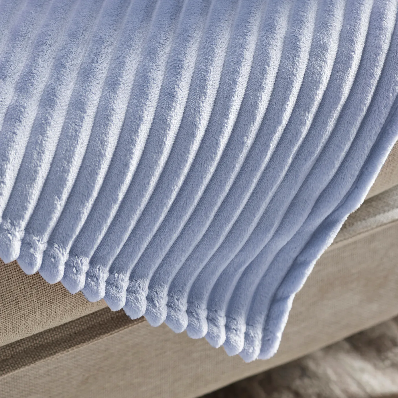 Karaca Ruby Stripe Wellsoft Blanket, Double, Blue - Image 3