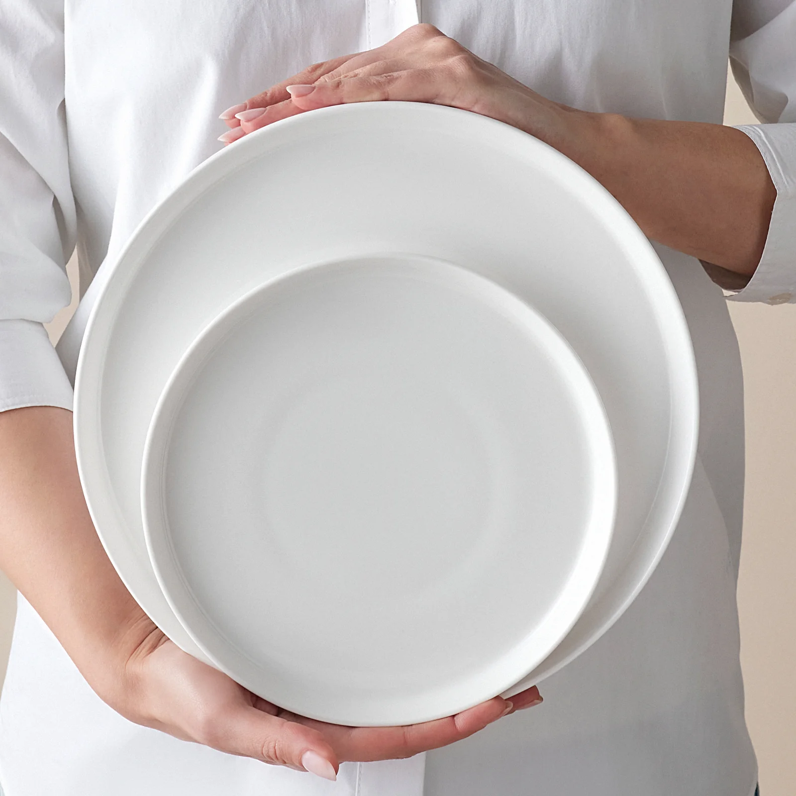 Karaca Salvare 18-Piece Bone China Dinner Set for 6 People, White - Image 9