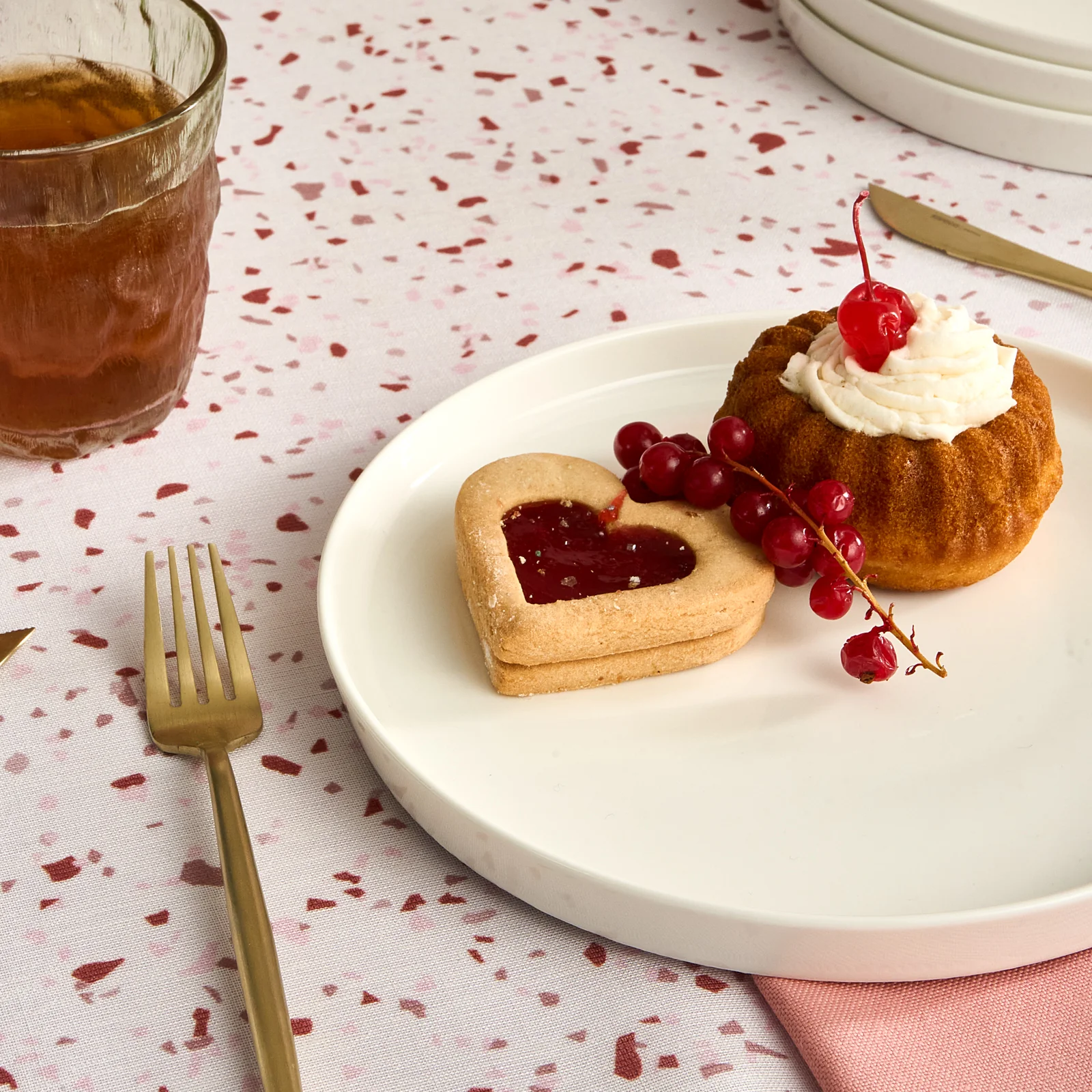 Karaca Salvare 7-Piece Bone China Serveware Set for 6 People, White - Image 3