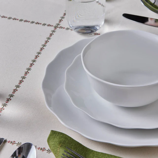 Karaca Scalloped 18-Piece Porcelain Dinner Set for 6 People, White - Image 4