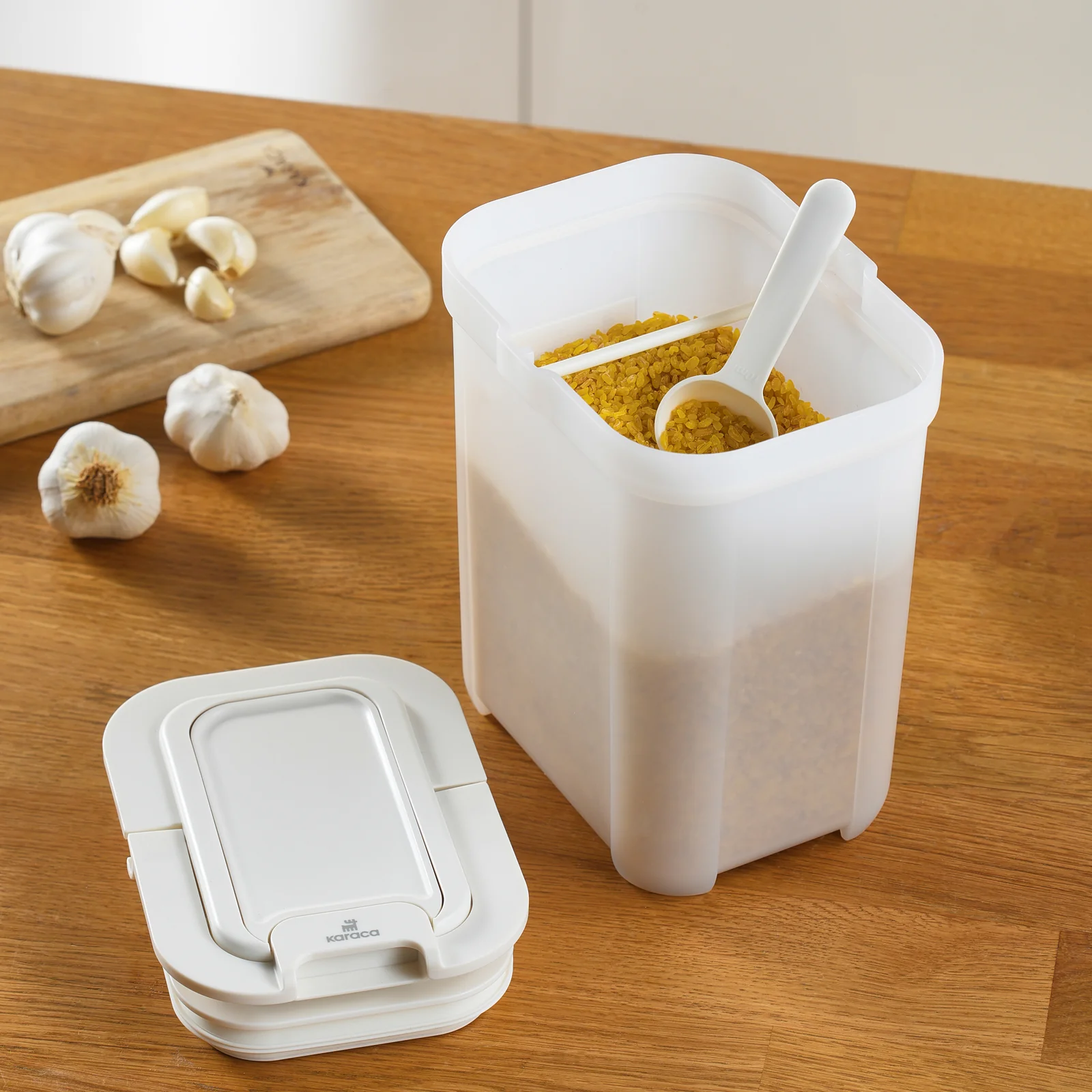 Karaca Spoonsafe Storage Container with Spoon, 1500ml, White - Image 2