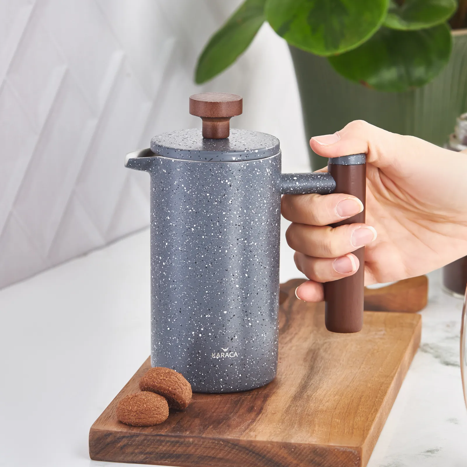 Karaca Stainless Steel Double Wall Marble French Press with Chestnut Handle, 350ml, Dark Grey - Image 3