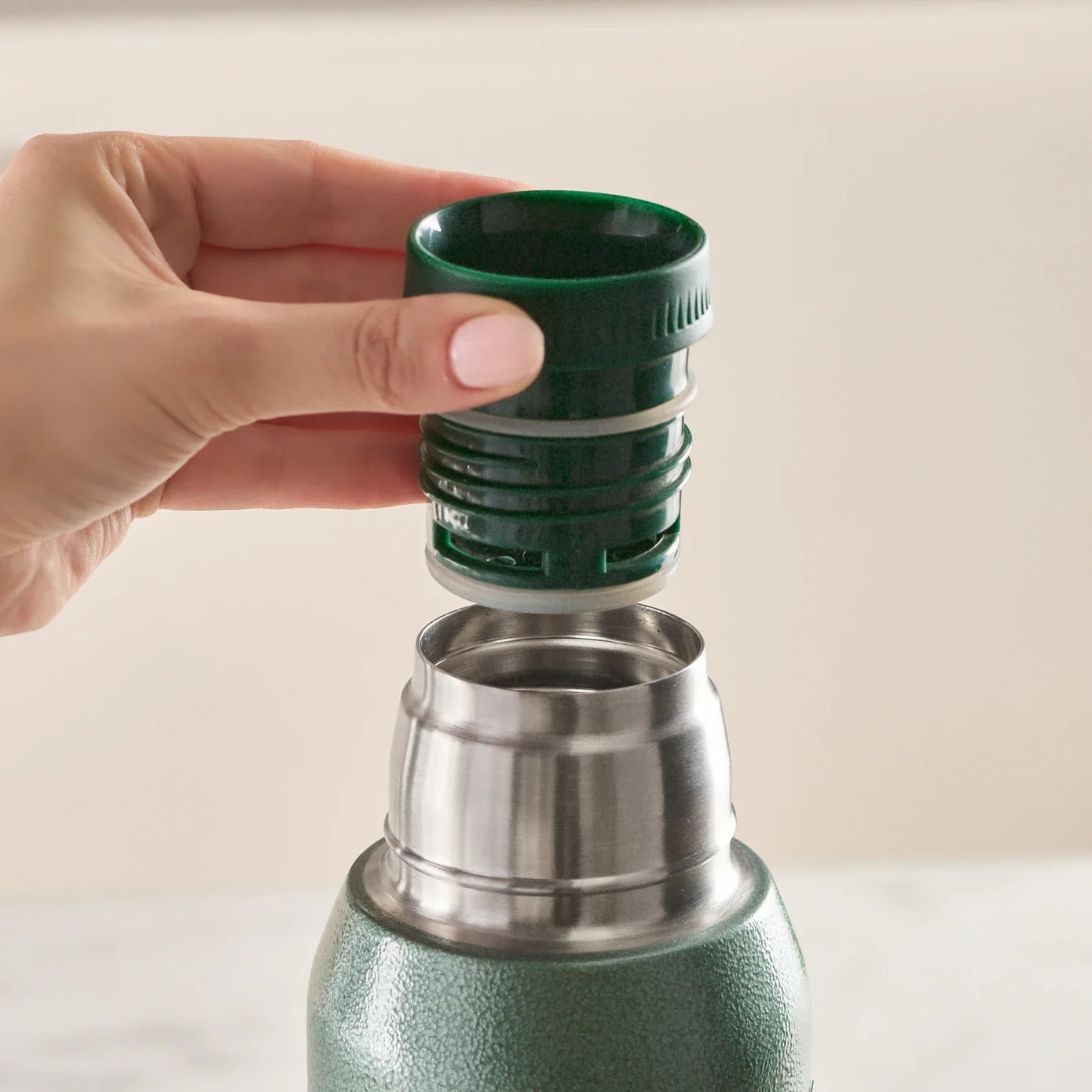 Karaca Stansteel Leak-Proof Flask, 1.3L, Green - Image 4