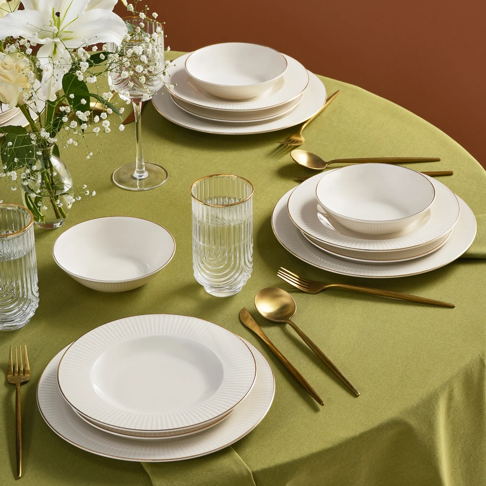 Karaca Stream Bone China Massimo 24-Piece Dinner Set for 6 People, Gold