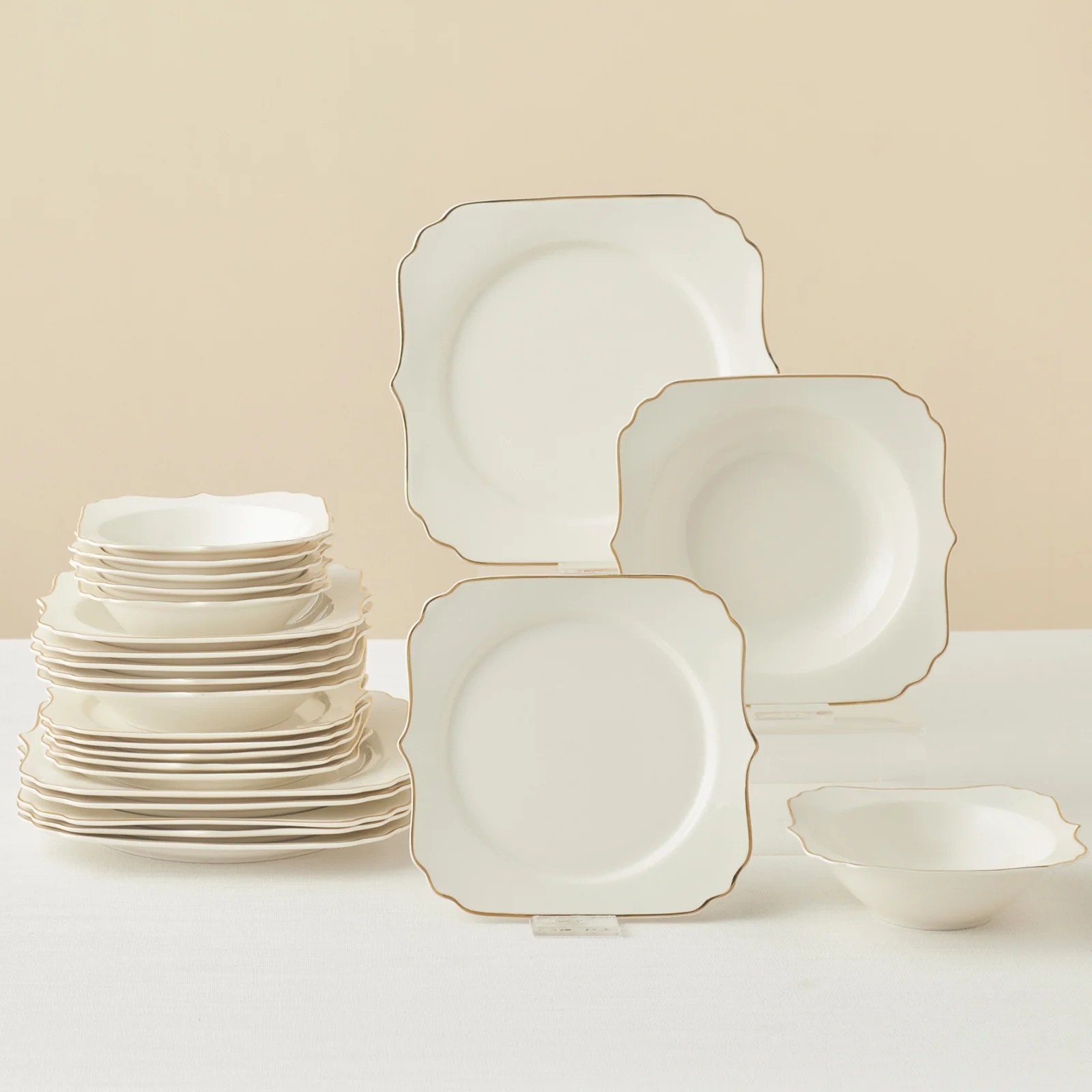 Karaca Stream Bone China Vintage 24-Piece Dinner Set for 6 People, Gold