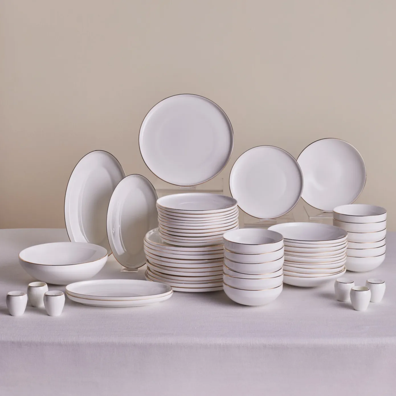 Karaca Stream Bone China New Meridian 59-Piece Dinner Set for 12 People, White Gold