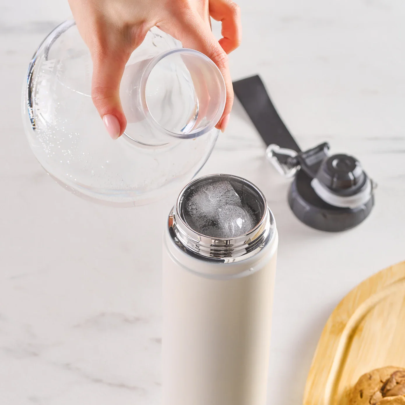 Karaca Thermosteel Earth Leak-Proof Flask, 680ml, Beige - Image 3