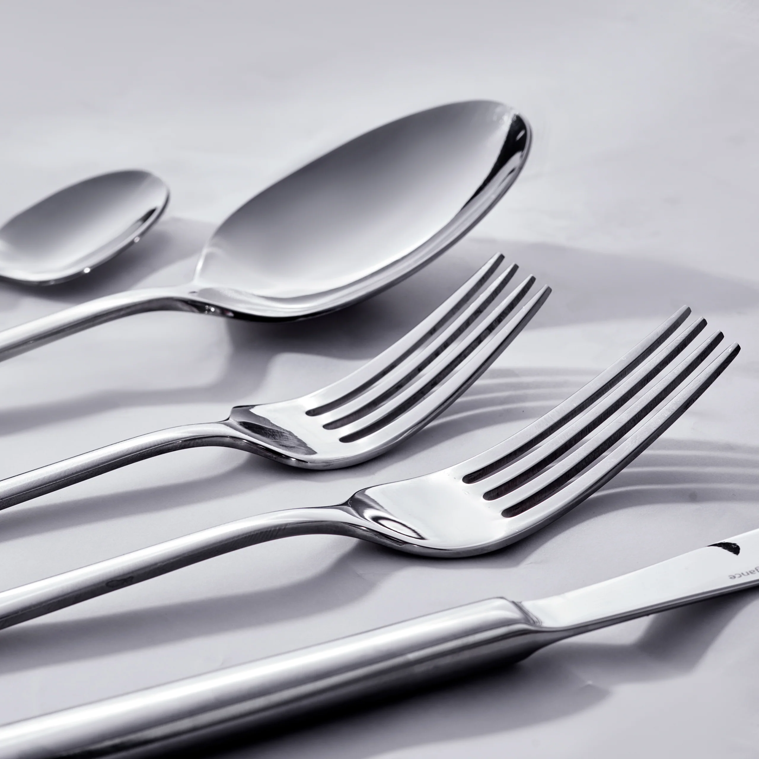 Karaca Tivoli 30-Piece Stainless Steel Cutlery Set for 6 People, Silver - Image 4