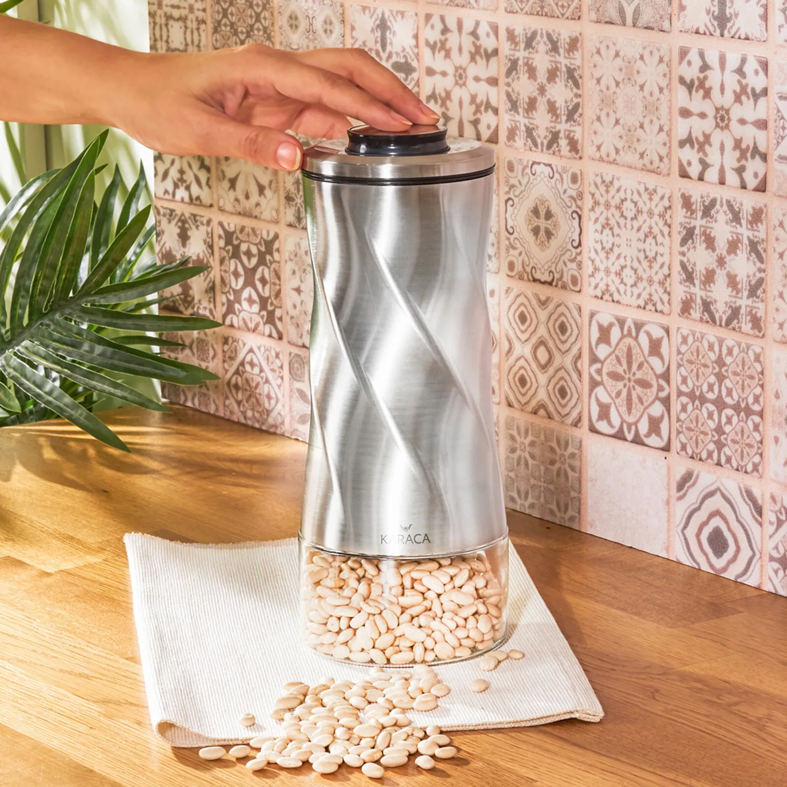 Karaca Tottori Glass Storage Container, 1250ml, Inox - Image 2