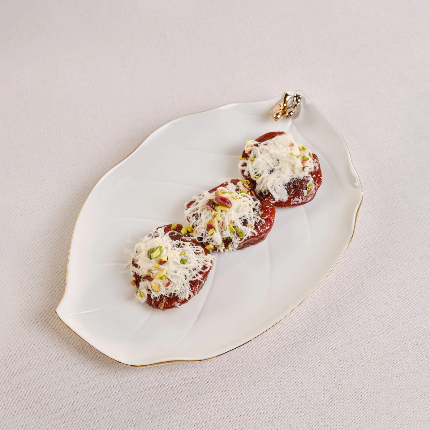 Karaca X Müge Anlı Bone China Serving Platter, 30cm, Gold White