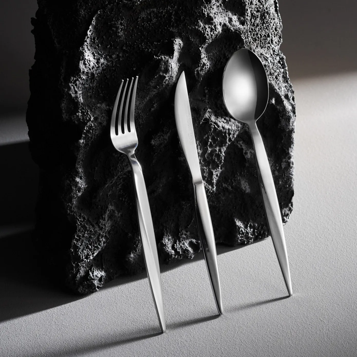Karaca x Sarıyer Design Vortex 84 Piece 316+ Stainless Steel Cutlery Set for 12 People, Silver - Image 5