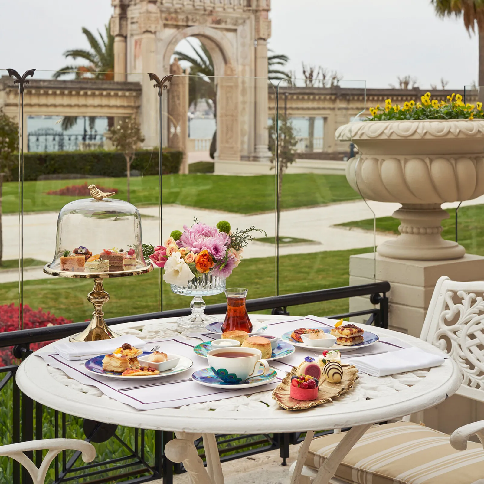 Karaca X The Shop Çırağan Palace 28-Piece Fine Pearl Dinner Set for 6 People, Multi - Image 4