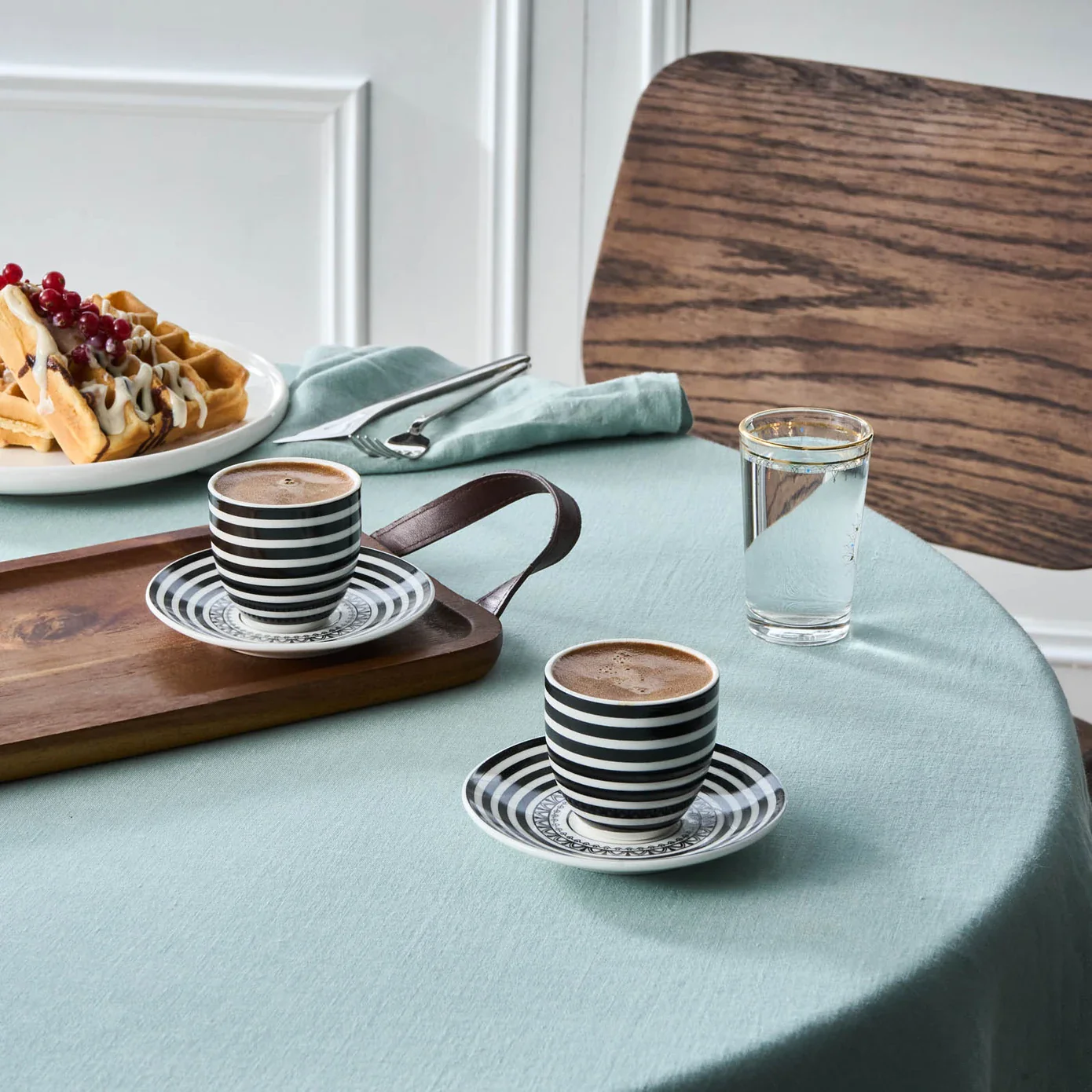 Karaca Yaren 4-Piece Bone China Turkish Coffee Cup Set for 2 People, 80ml, Black - Image 4