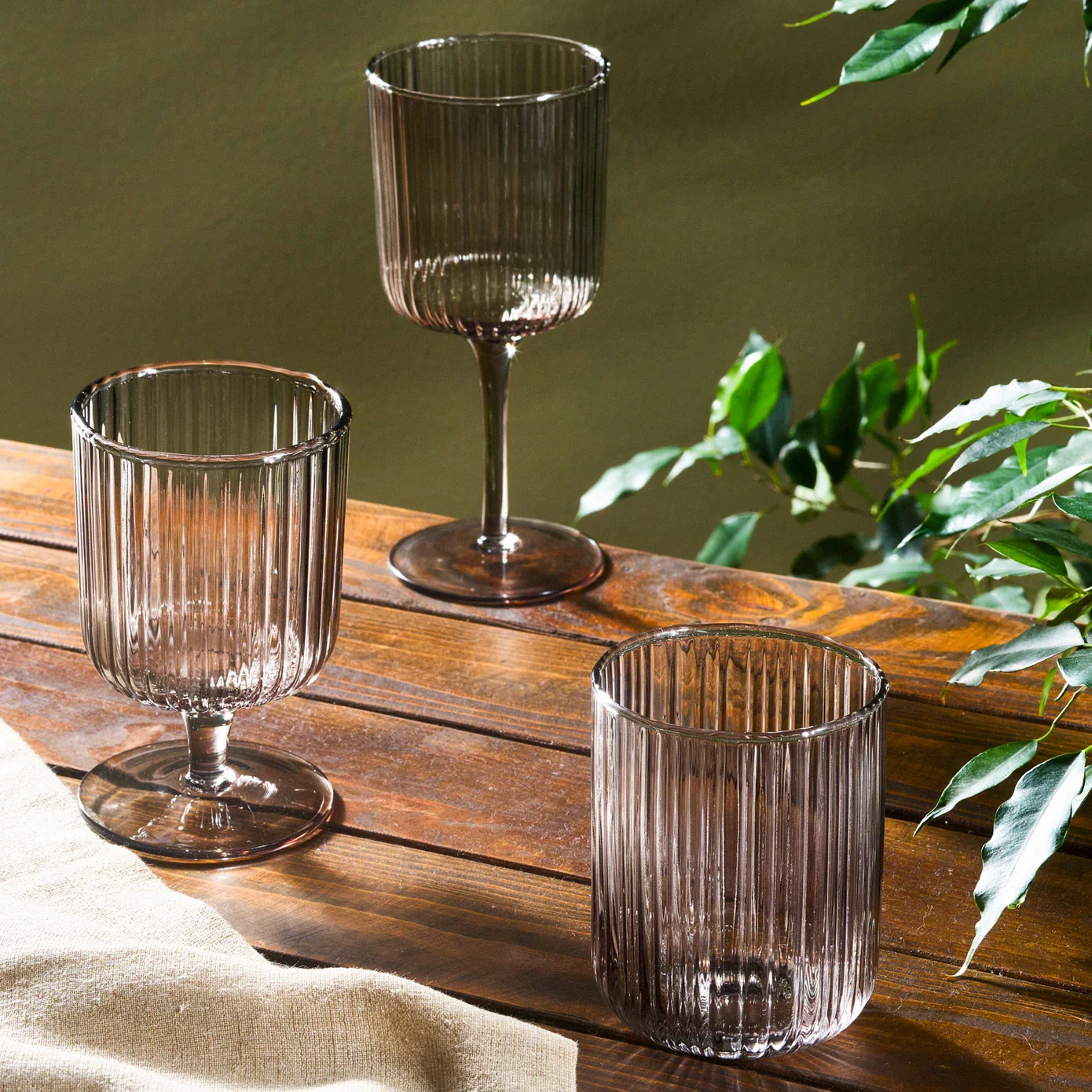 Karaca Zenith Wine Glass, 350ml, Grey - Image 4