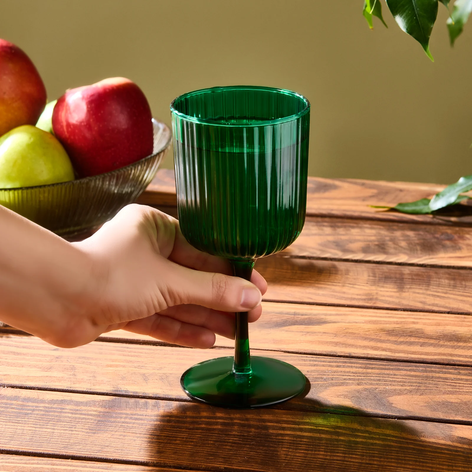 Karaca Zenith Wine Glass, 200ml, Emerald - Image 2
