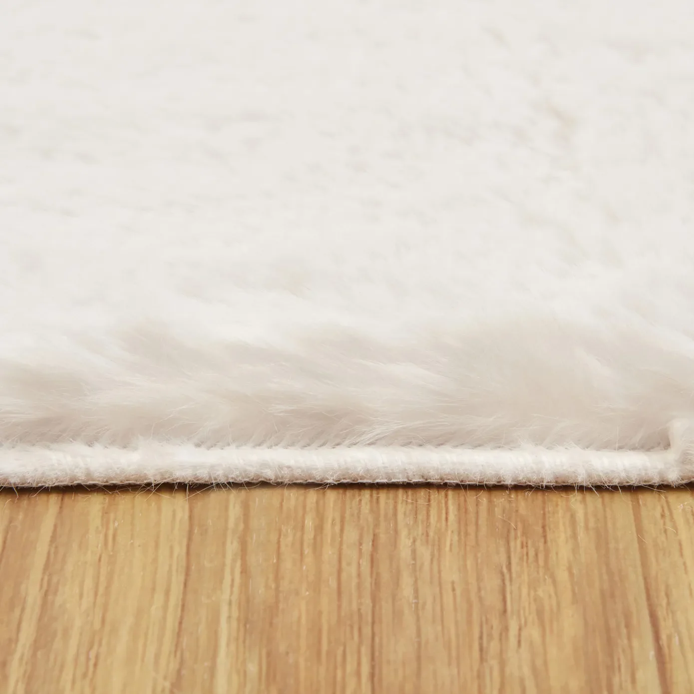 Kasmir Rugs 7/24 Premium Faux Fur Rug, 120cmx180cm, White - Image 4
