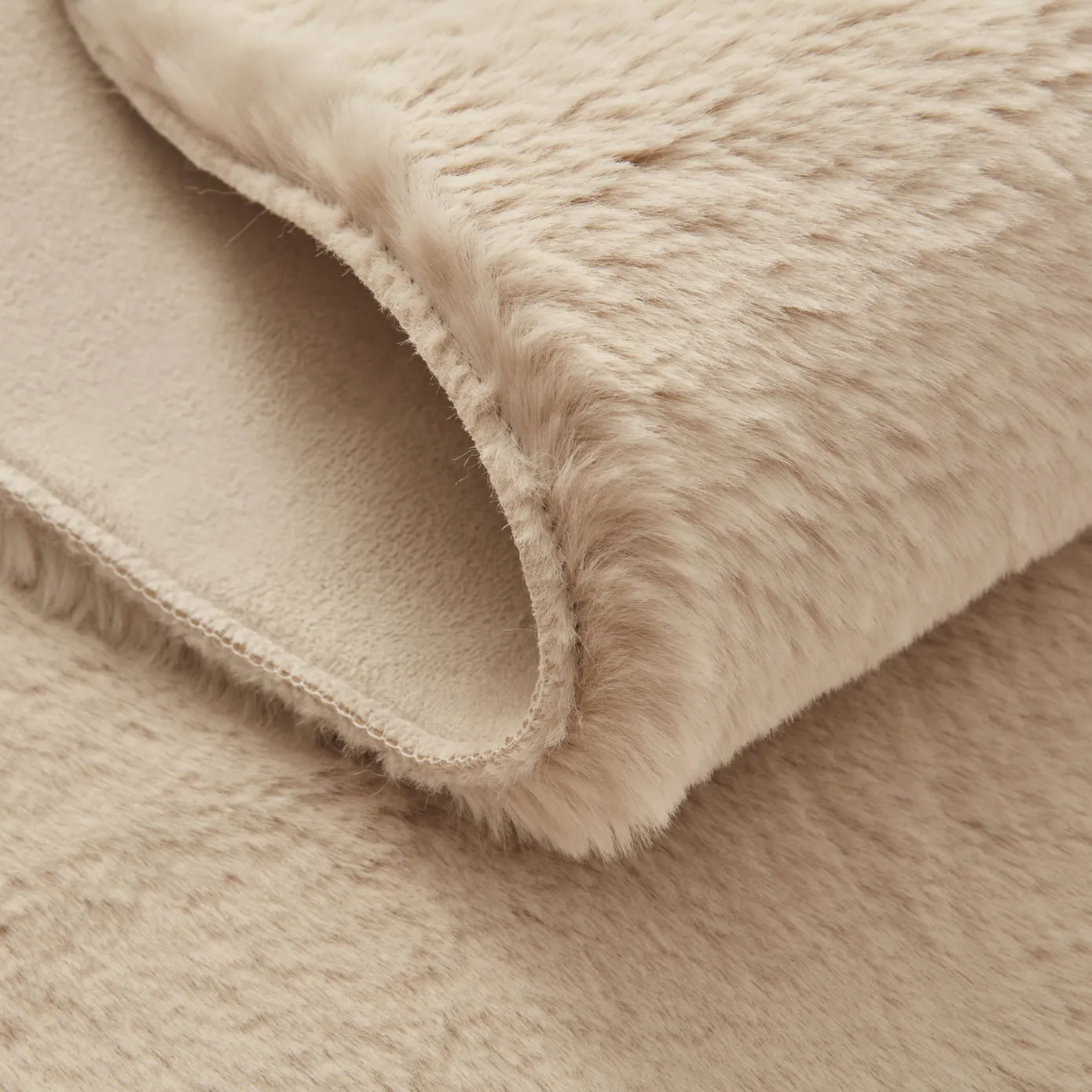 Kasmir Rugs 7/24 Premium Faux Fur Rug, 80cmx150cm, Beige - Image 3