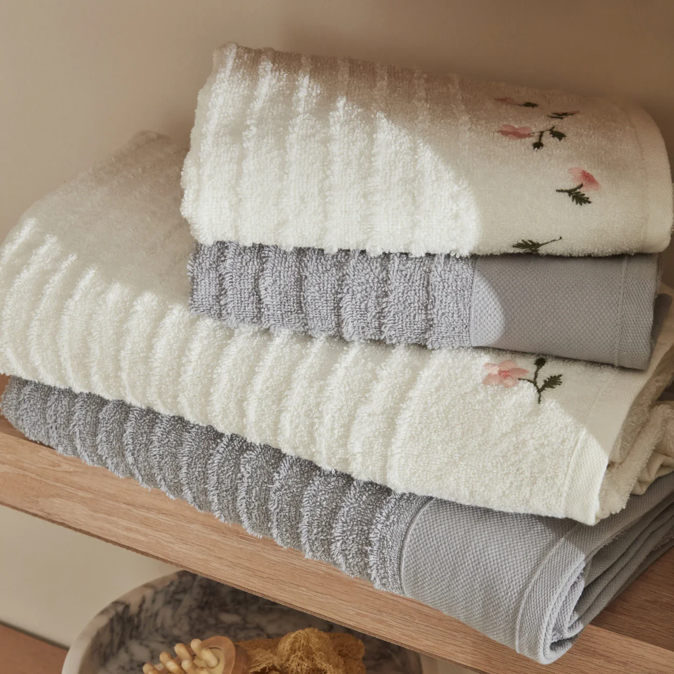 Karaca Home Allen 6-Piece 100% Turkish Cotton Family Bathroom Set, Offwhite - Image 4